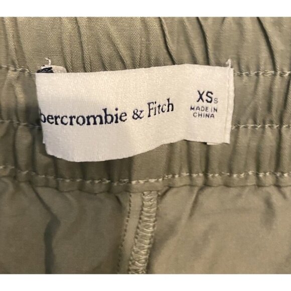 NWT Abercrombie Fitch Jen Reed Wide Leg Cargo Pants Olive Green XS Short New - Picture 3 of 5